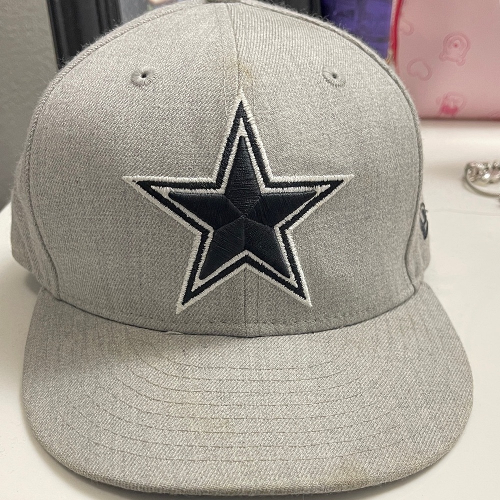 New Era Gray Cap with Black Star Emblem